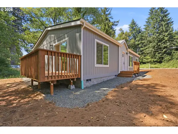 620 N Wayside Loop, Otis, OR 97368