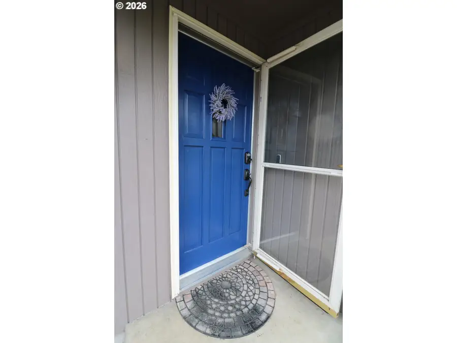 1419 T St, Springfield, OR 97477 - #3
