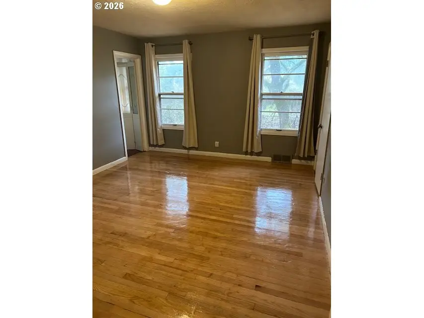 2701 NE 102nd Ave, Portland, OR 97220 - #2