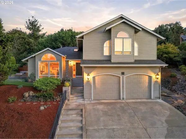 985 W Silver Ct, Roseburg, OR 97471