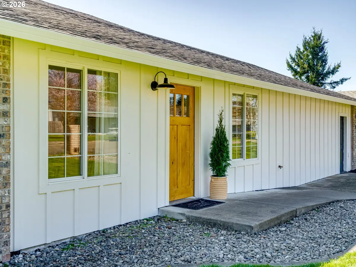 307 E Farrer St, Yacolt, WA 98675 - #1