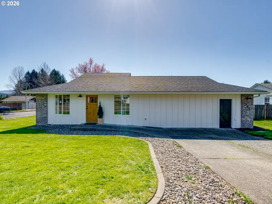 307 E Farrer St, Yacolt, WA 98675 - #3