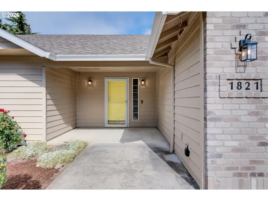 1821 SW Montmore Way, Troutdale, OR 97060 - #2