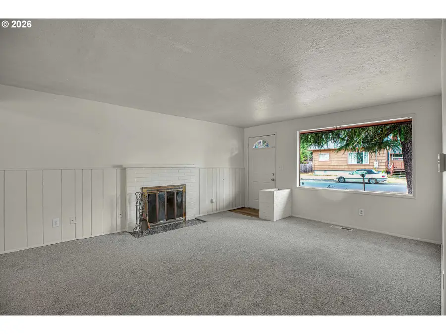 320 SE 143rd Ave, Portland, OR 97233 - #3