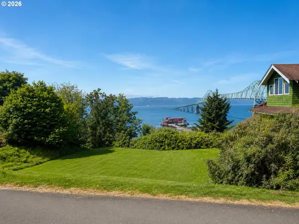 356 Floral St, Astoria, OR 97103