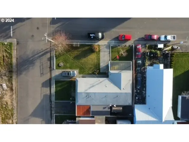 907 Greenwood Ave, Reedsport, OR 97467 - #3