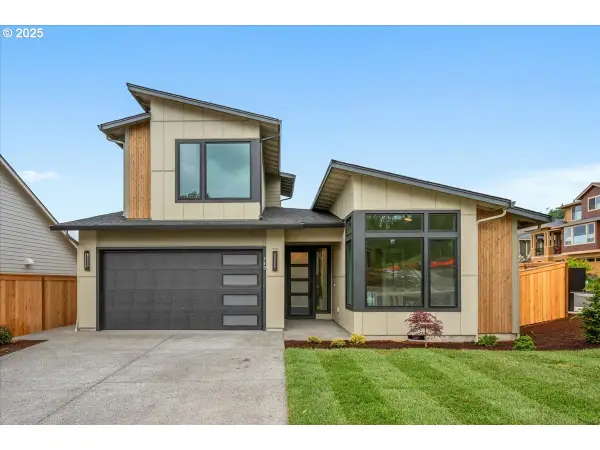 750 N V St, Washougal, WA 98671