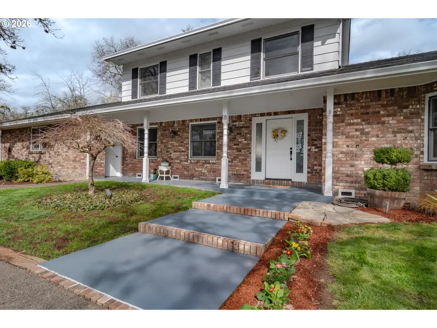 18 Royal Oaks Dr, Roseburg, OR 97471 - #3