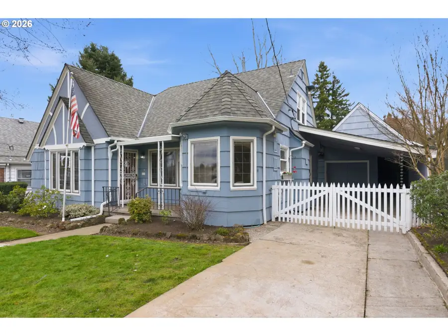 3757 SE Tolman St, Portland, OR 97202 - #3