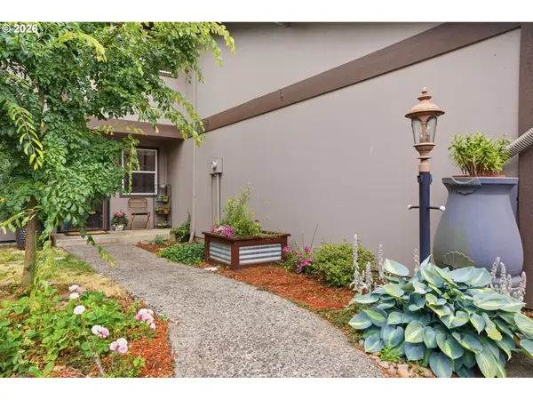 2379 SE 112th Ave, Portland, OR 97216