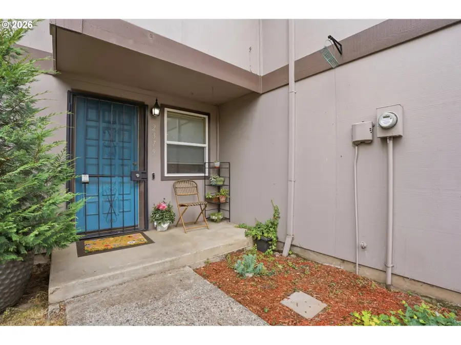 2379 SE 112th Ave, Portland, OR 97216 - #2