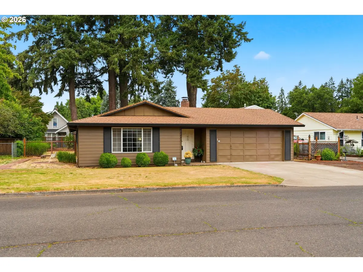 1055 N Lupine Ct, Canby, OR 97013 - #1