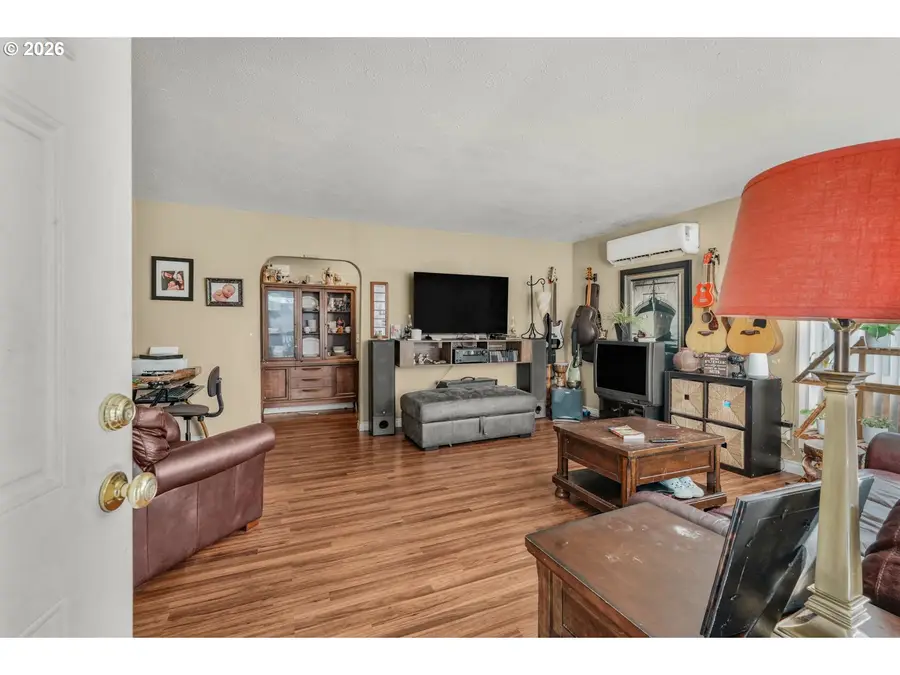 7101 SE Lexington St, Portland, OR 97206 - #2