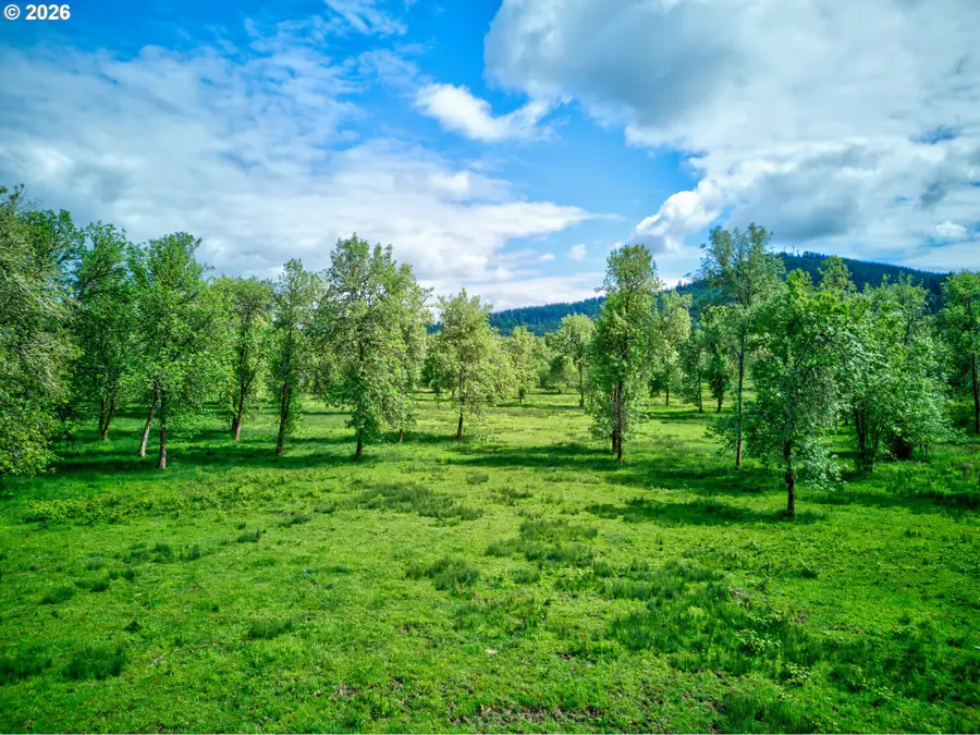 927 State Highway 138 W #14 & 15, Sutherlin, OR 97479 - #3