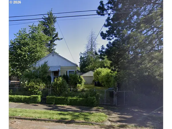 9727 SE Reedway St, Portland, OR 97266