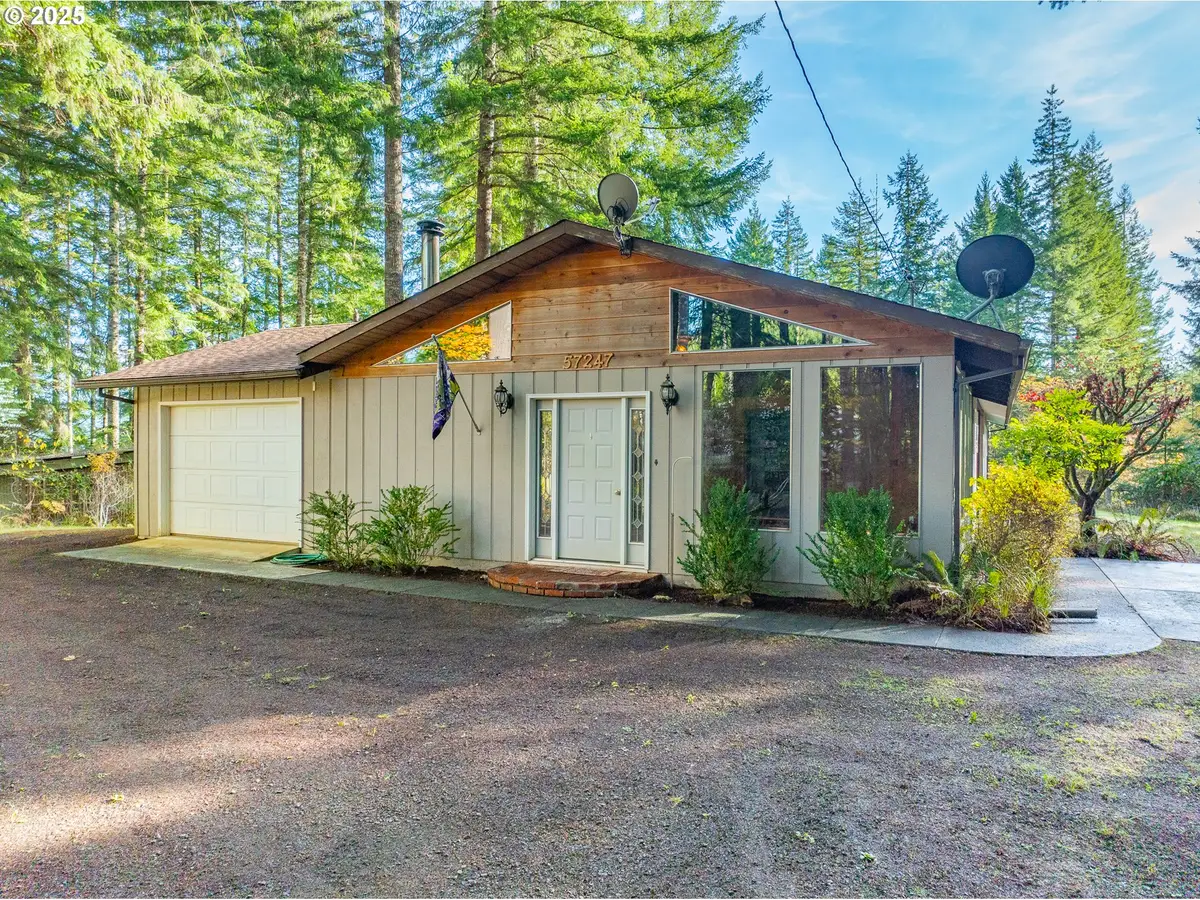 57247 Fairview Rd, Coquille, OR 97423 - Image #1