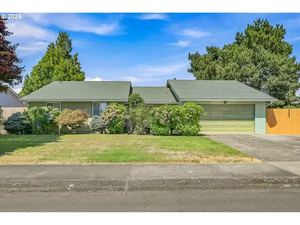 1655 Alexandra Ave, Woodburn, OR 97071