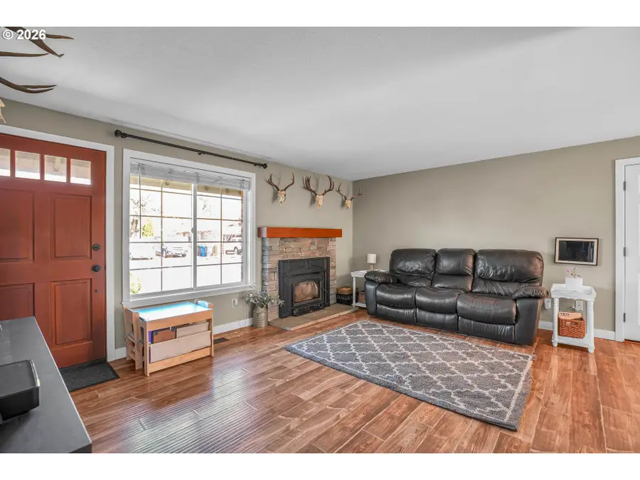 1334 NE 22nd St, Gresham, OR 97030 - #3