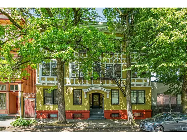 1215 NW 21st Ave, Portland, OR 97209