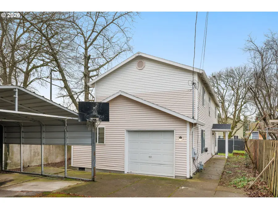 8704 SE Rhone St, Portland, OR 97266 - Image #2