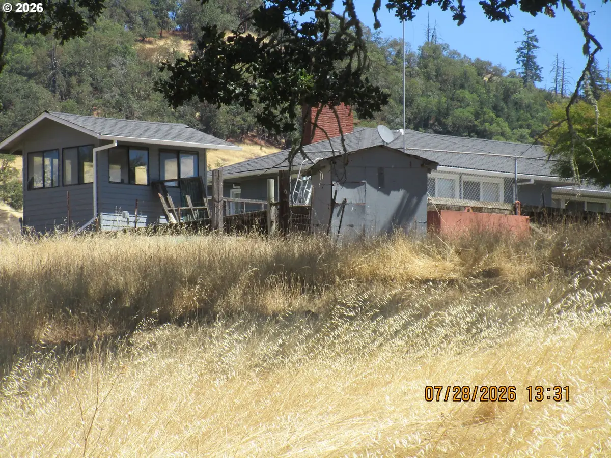 8017 Old Highway 99, Roseburg, OR 97470 - #1