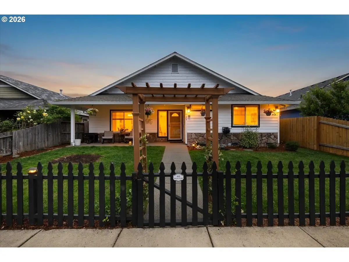 127 SW Vicki Ln, Grants Pass, OR 97526 - #1