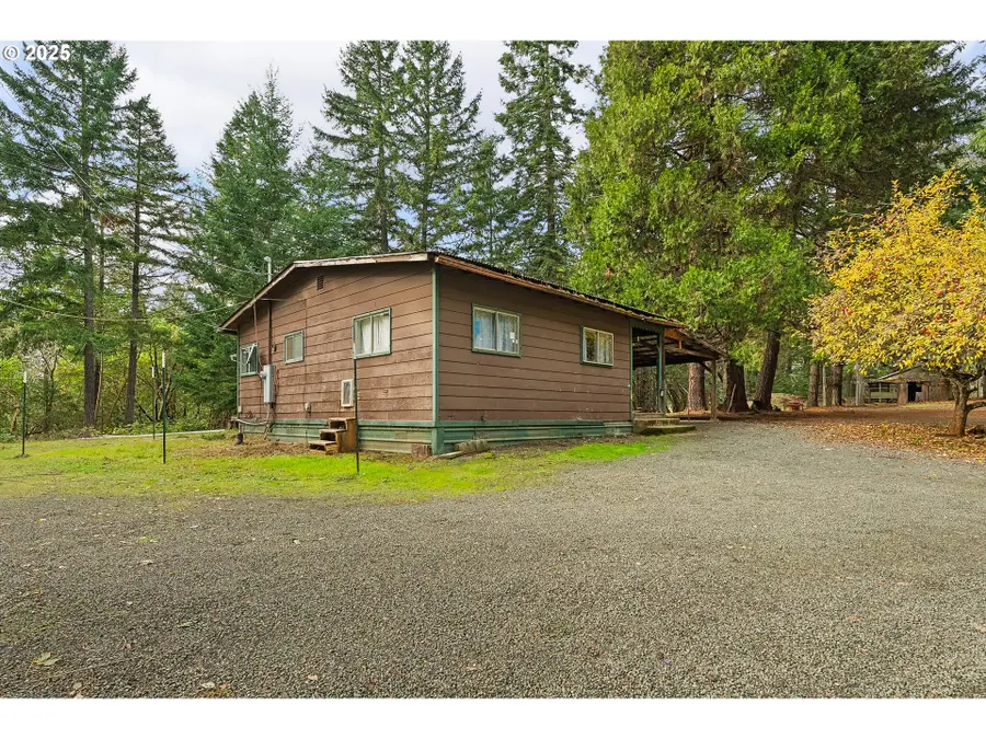 414 Callahan Rd, Roseburg, OR 97471 - Image #2