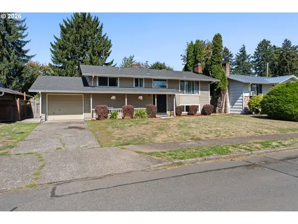19105 NE Clackamas St, Portland, OR 97230