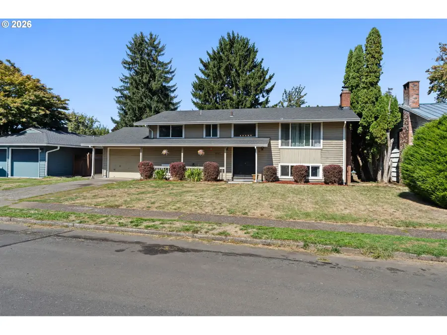 19105 NE Clackamas St, Portland, OR 97230 - #2