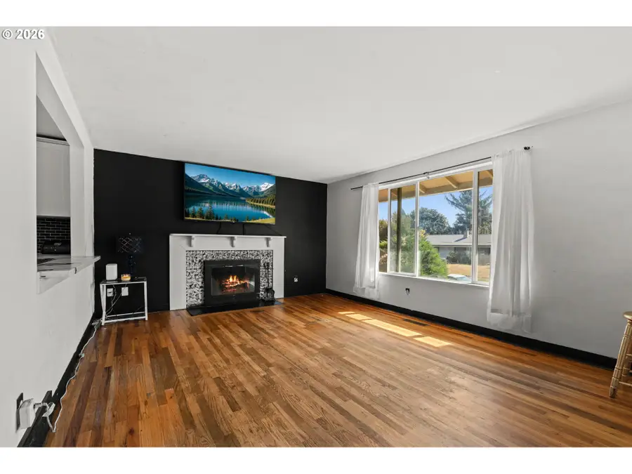 19105 NE Clackamas St, Portland, OR 97230 - #3