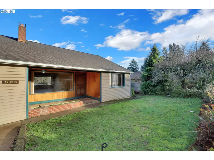 605 Fulvue Dr, Eugene, OR 97405 - Image #3