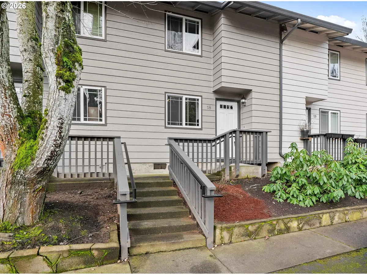 29650 SW Courtside Dr #18, Wilsonville, OR 97070 - Image #1