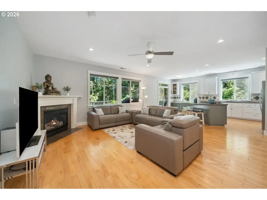 7540 SW Becky Ct, Beaverton, OR 97007 - #2