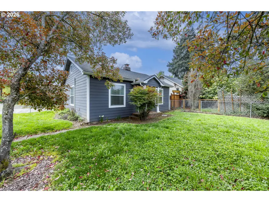 1362 W 11th Ave, Eugene, OR 97402 - #2