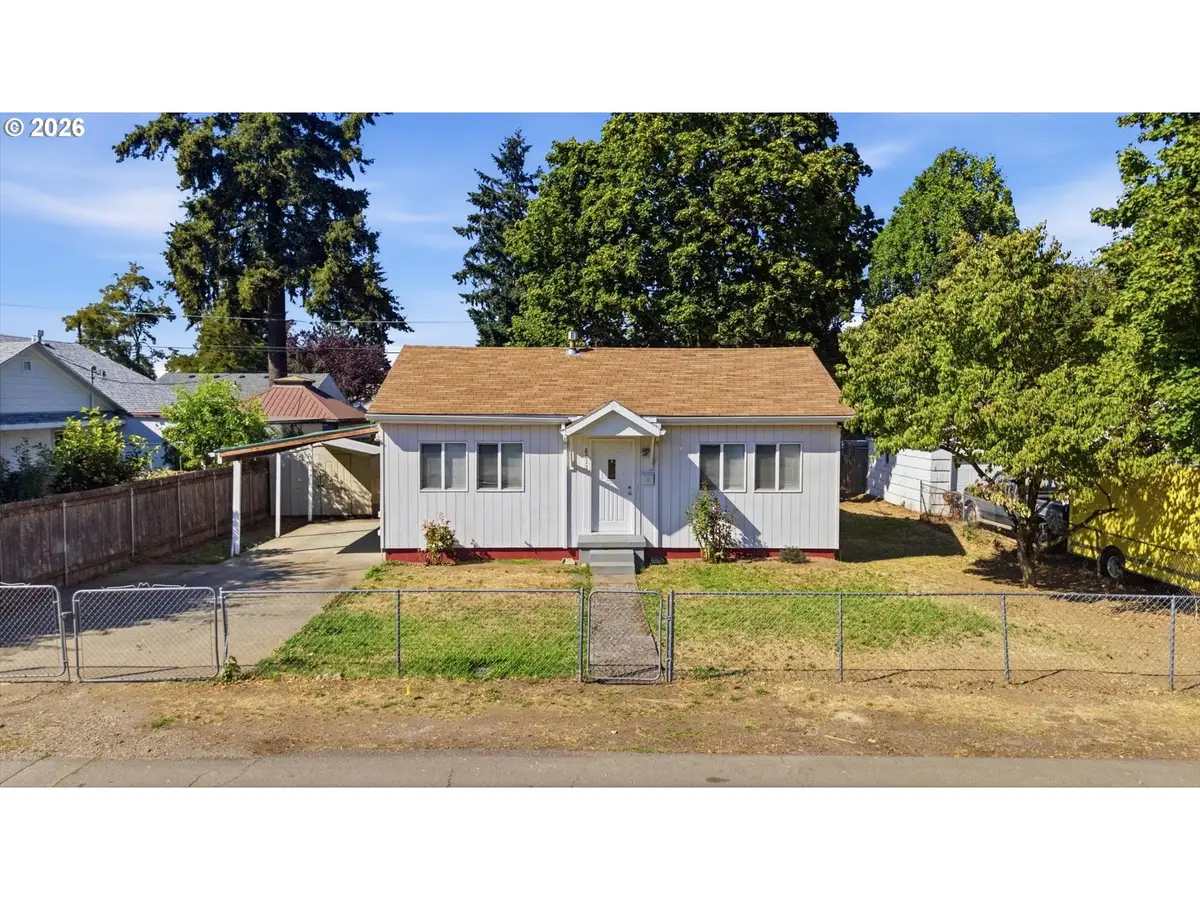 8233 NE Going Pl, Portland, OR 97220 - #1