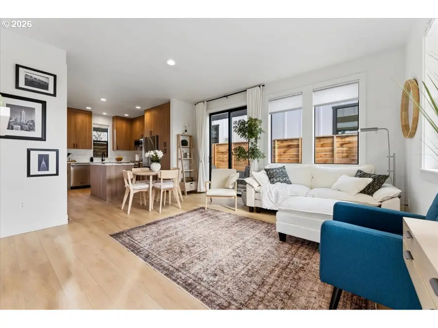 315 E Ave #8, Lake Oswego, OR 97034 - #3