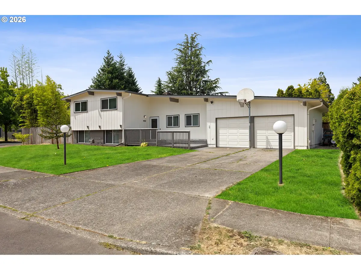 1021 NE 195th Ave, Portland, OR 97230 - #1