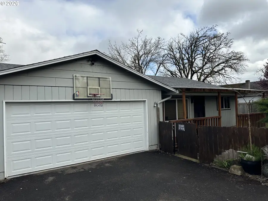 1435 5th St, Springfield, OR 97477 - #2