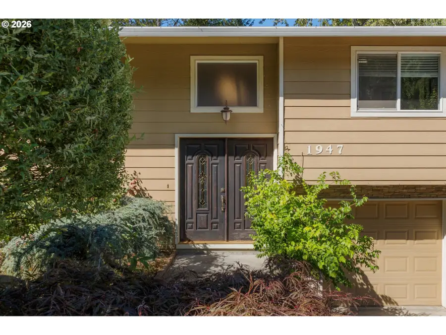 1947 SE Meadow Ct, Gresham, OR 97080 - #2