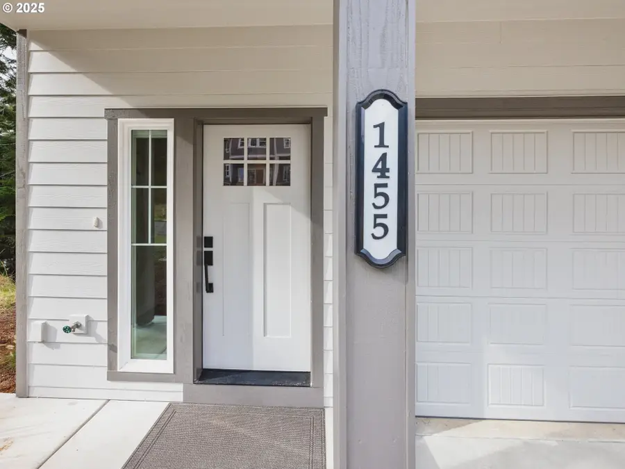 1455 SE Marine Ave, Lincoln City, OR 97367 - Image #2