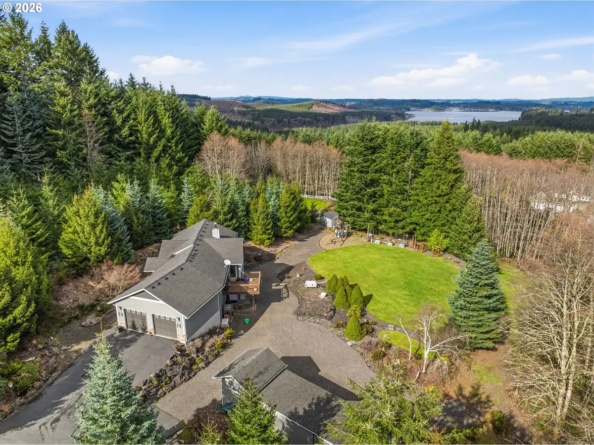 72 Blue Mountain Rd, Castle Rock, WA 98611 - #1