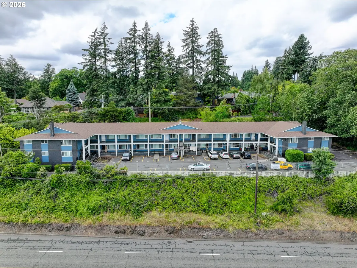 3560 SW Vista Dr, Portland, OR 97225 - #1