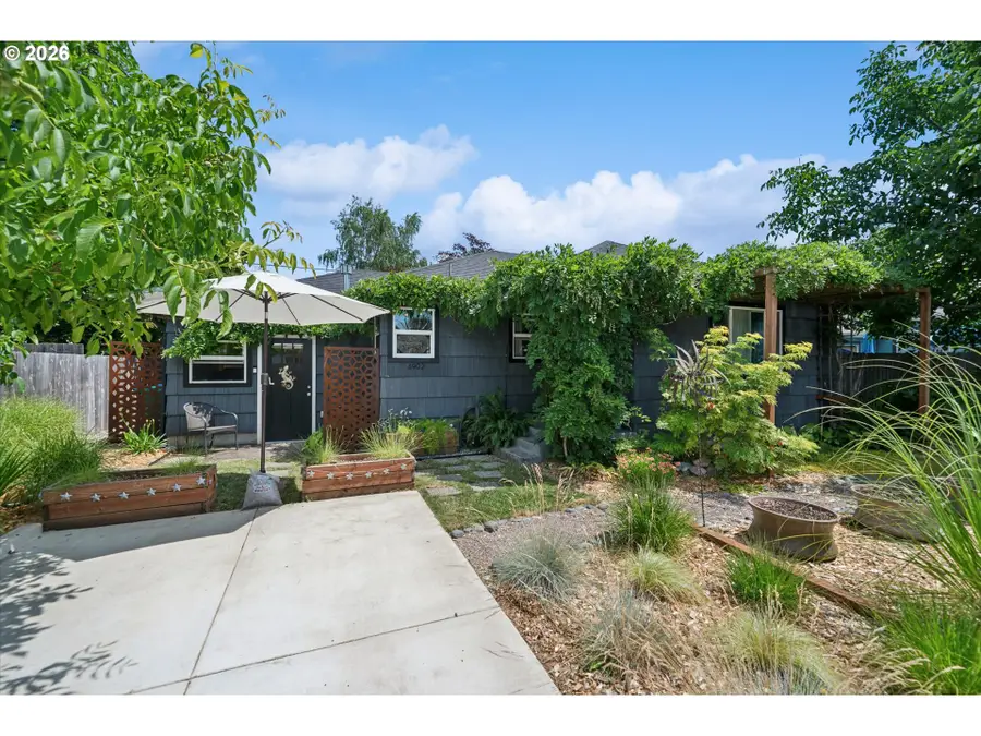 4902 NE 78th Ave, Portland, OR 97218 - #2