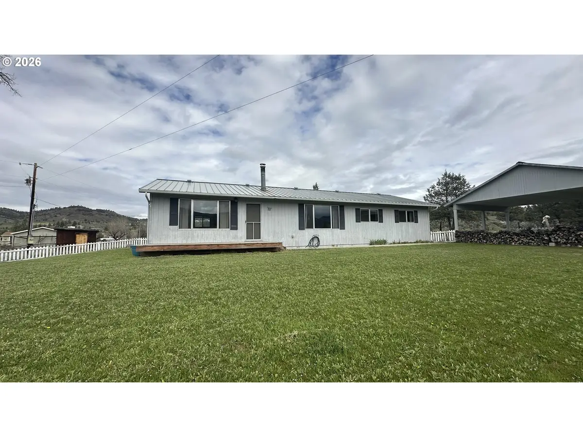 703 Broadway St, Spray, OR 97874 - #1