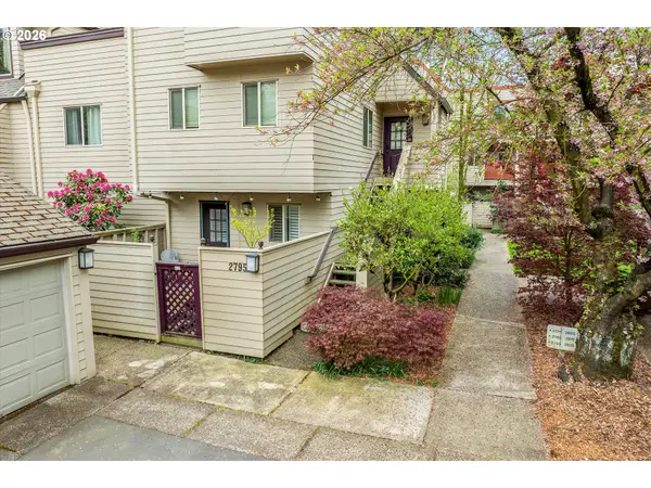 2795 NW Upshur St #A, Portland, OR 97210