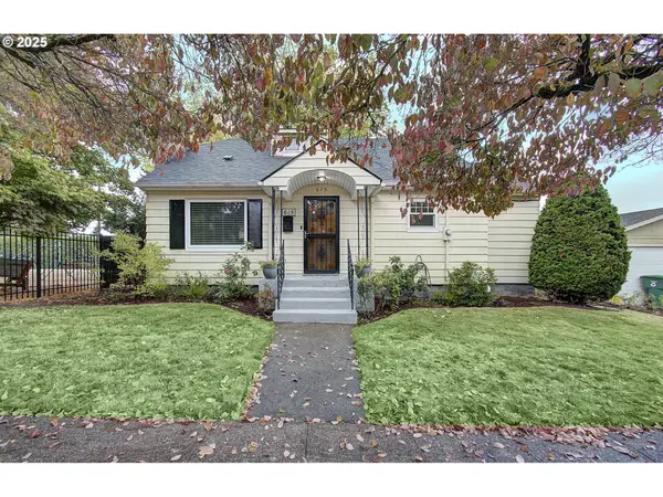 615 W 39th St, Vancouver, WA 98660