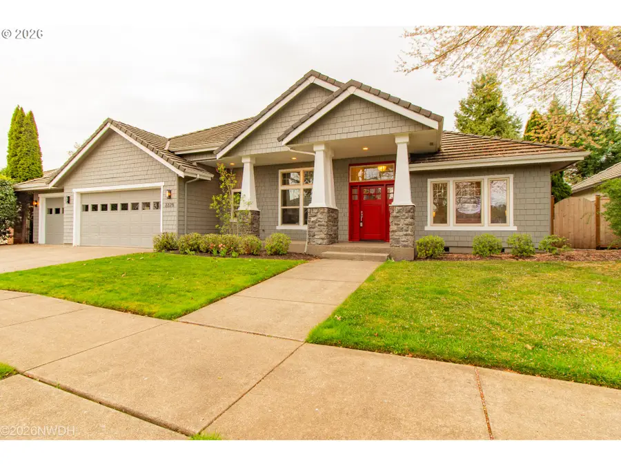 2225 Avengale Dr, Eugene, OR 97408 - #3