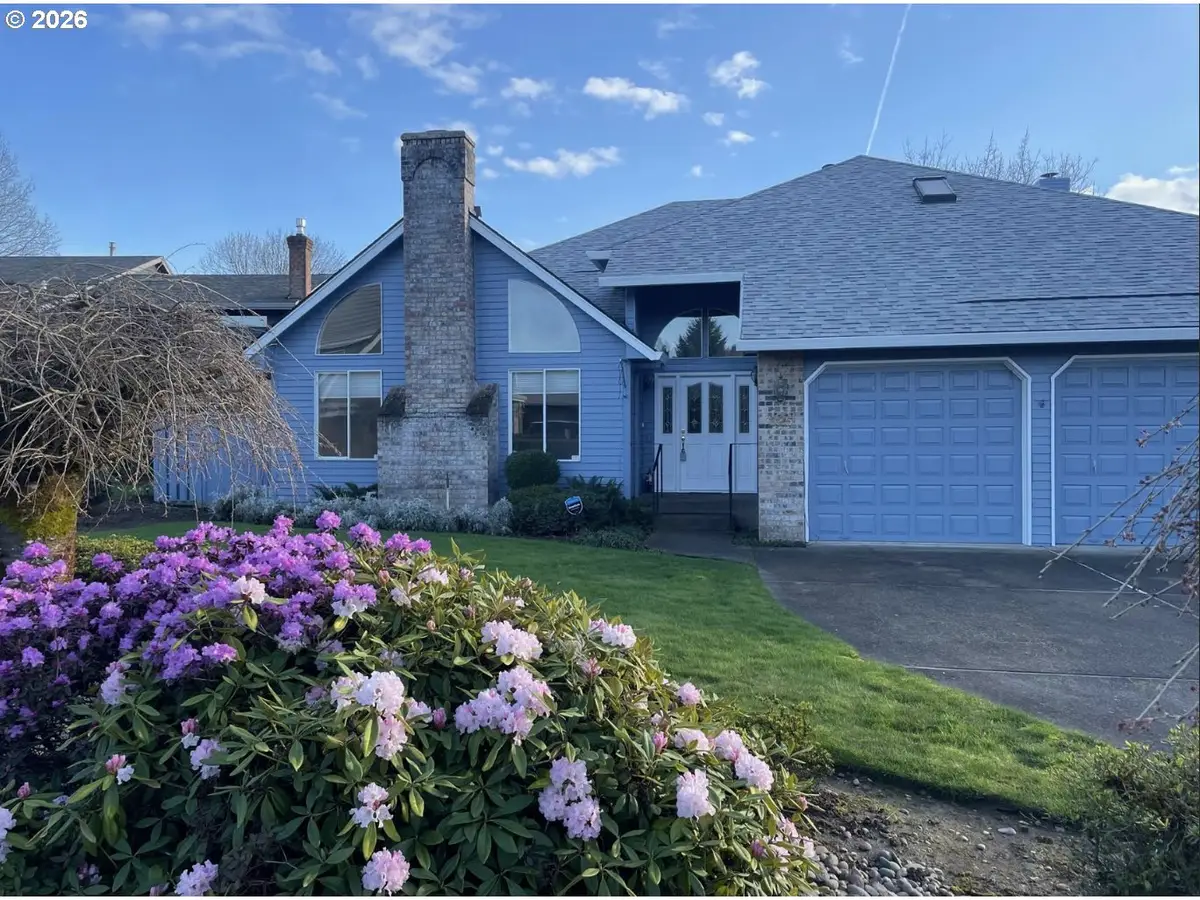 325 N Peacock Ct, Newberg, OR 97132 - #1