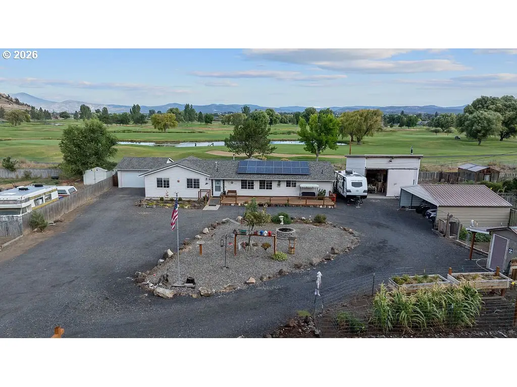 969 SW Crestview Rd, Prineville, OR 97754 - #1