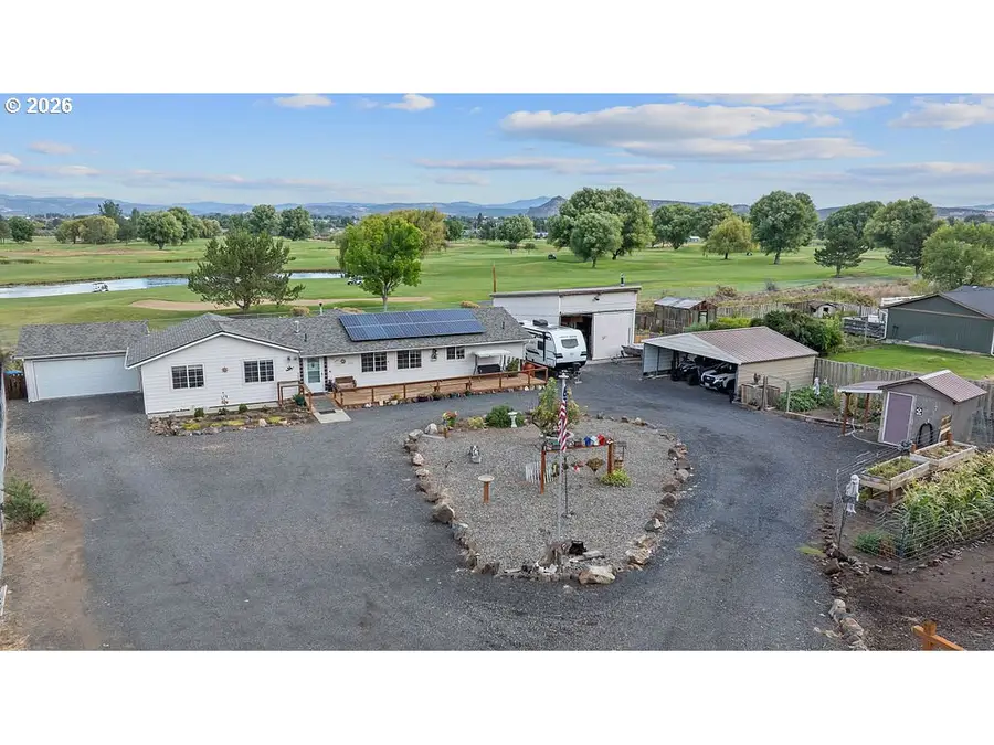 969 SW Crestview Rd, Prineville, OR 97754 - #2